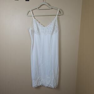 Vintage Vanity Fair Cream Lace Nylon Slip Dress Size 40